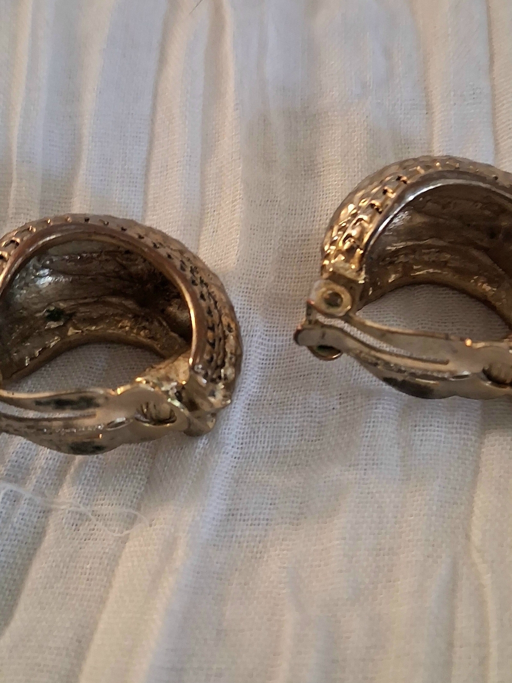 Oscar de la Renta Gold-Tone Hammered Hoop Clip-On Earrings - Picture 4 of 10